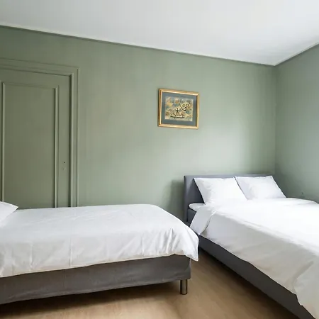 Js10 - 2br Views