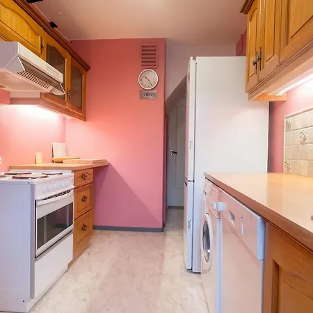 Js10 - 2br Views